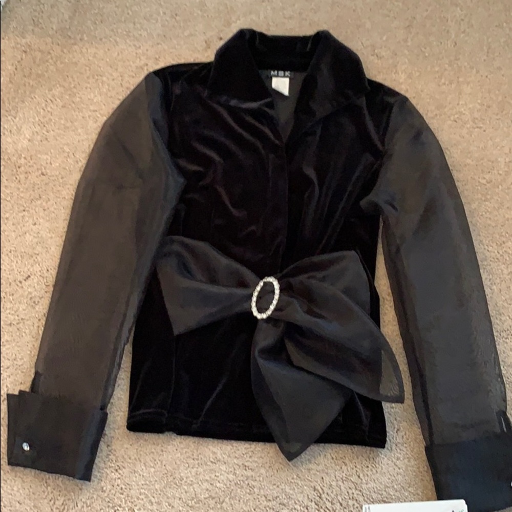NWT ELEGANT BLACK BLOUSE SIZE S